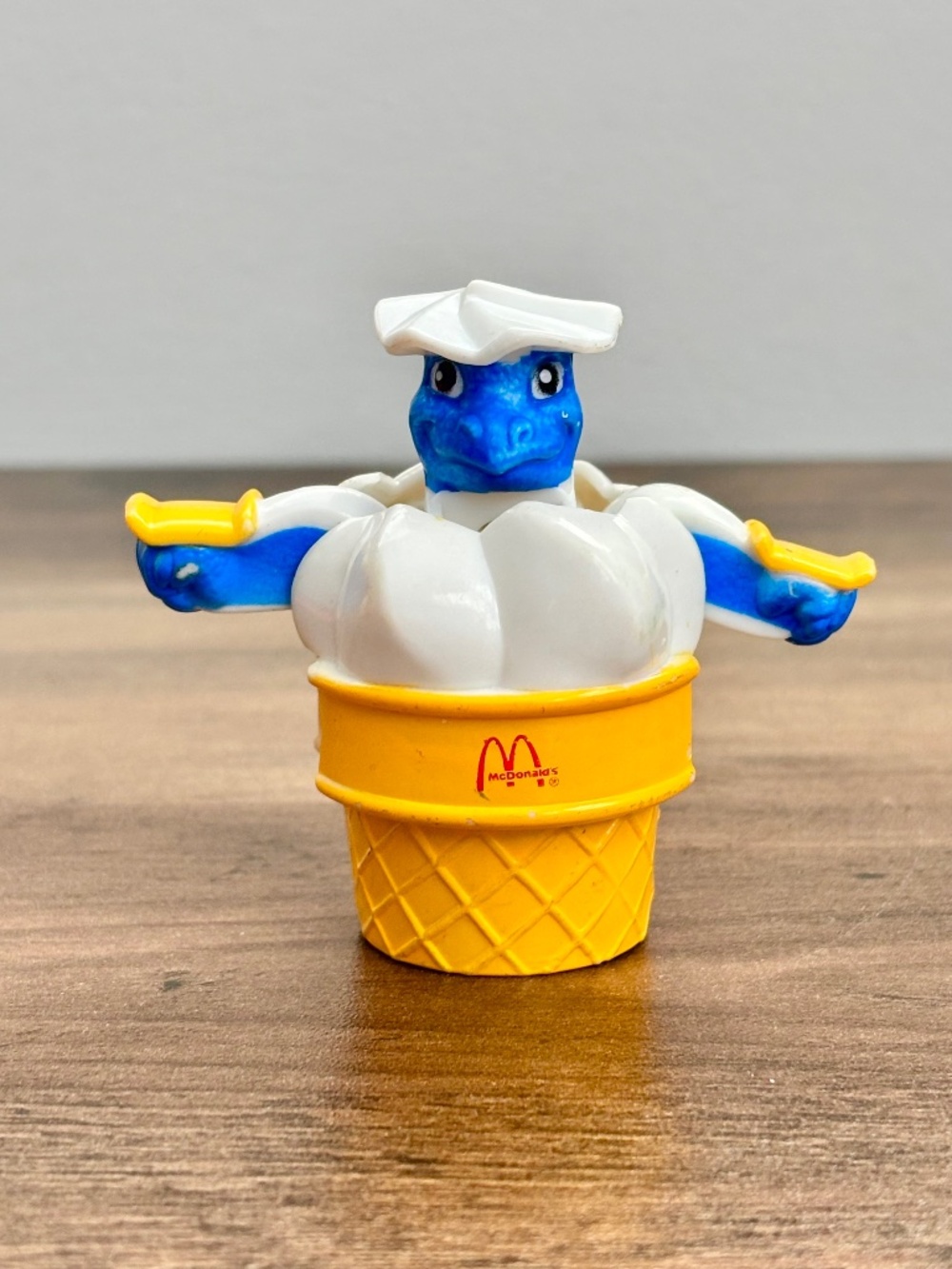 VINTAGE McDonald's 1990 Ice Cream Cone McDino Changeables Transformer Happy Toy